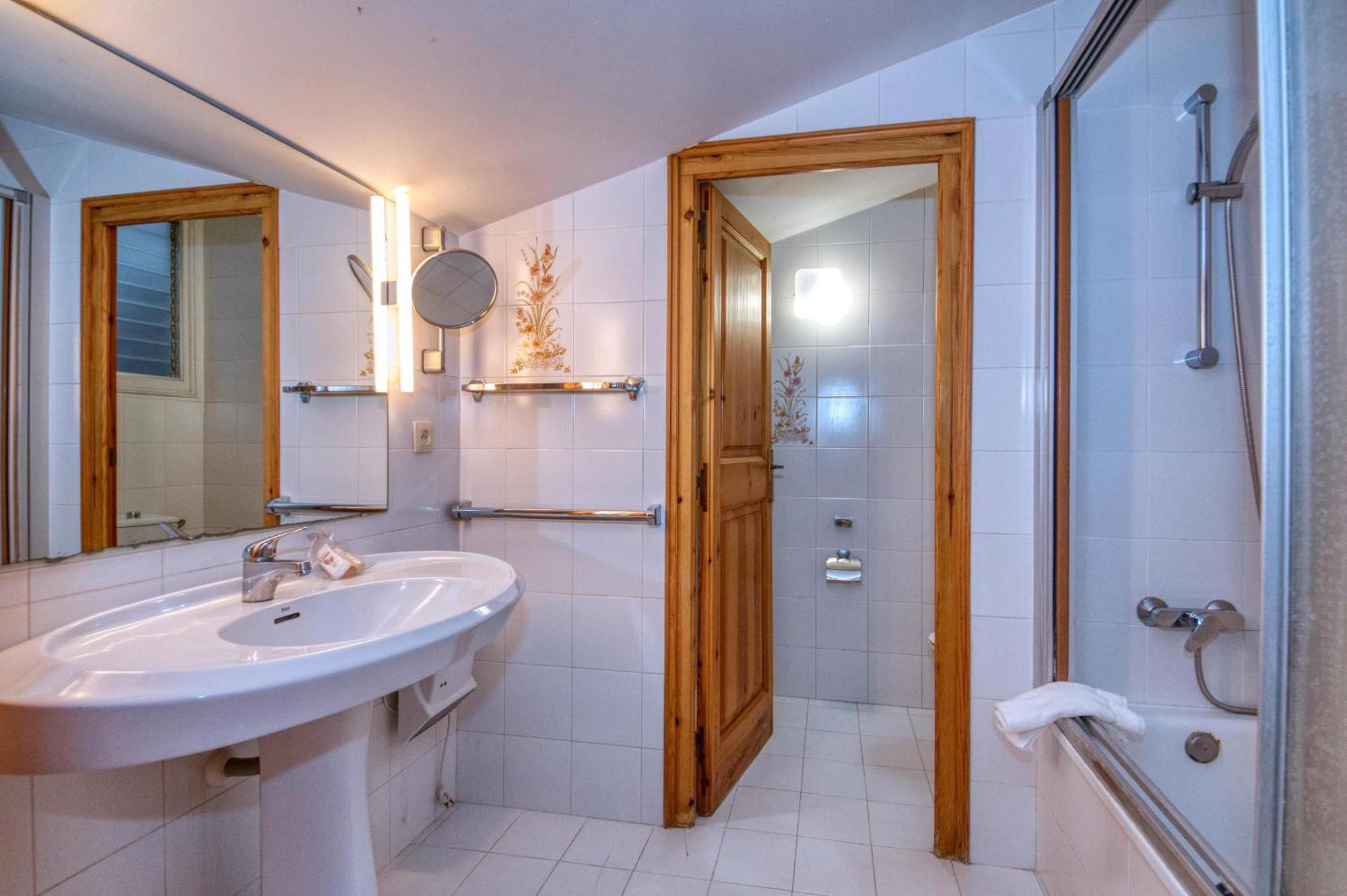 Apartaments Can Niell Калелья-де-Палафружель Екстер'єр фото